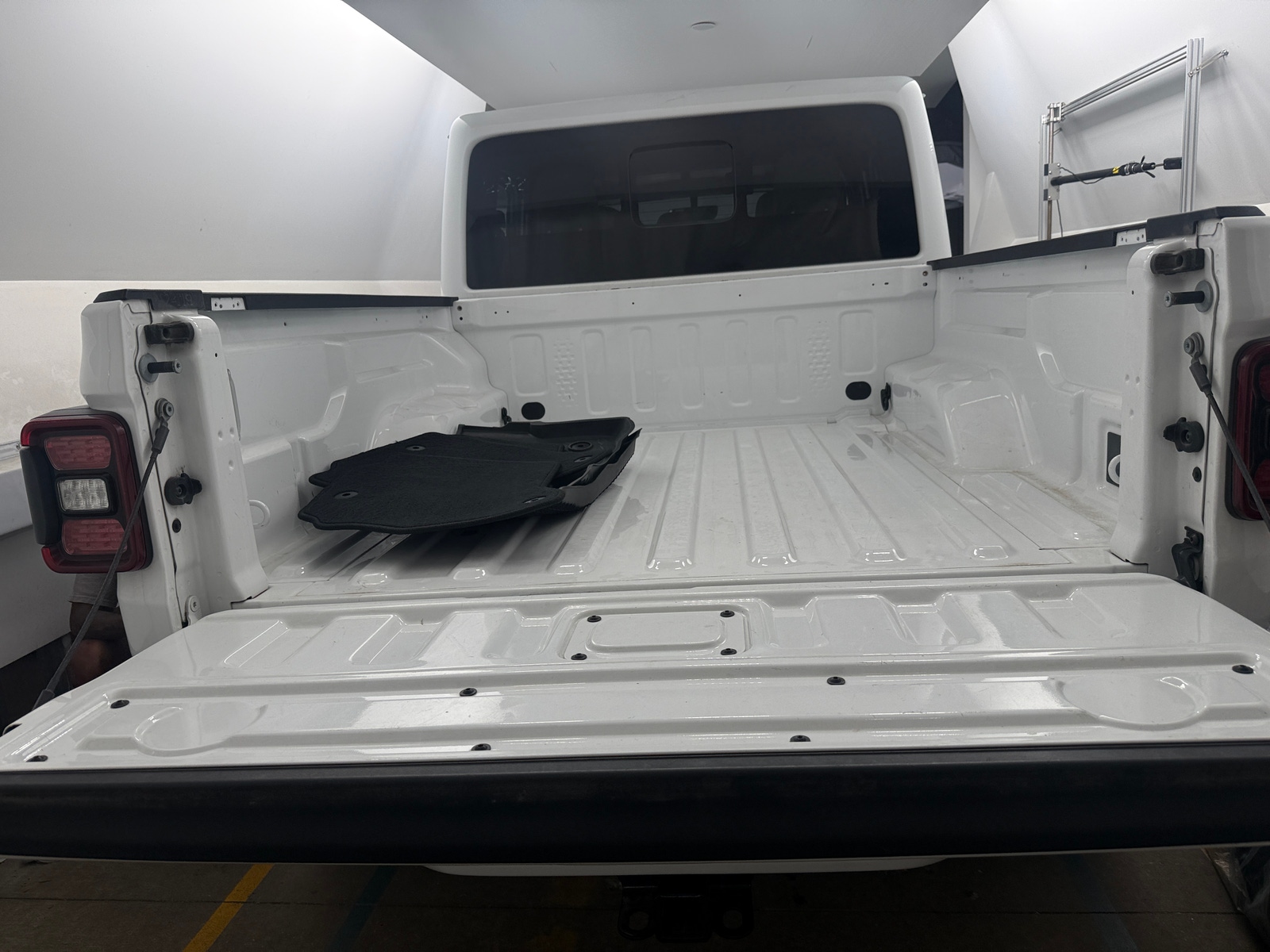 Thumbnail: 2022 Jeep Gladiator - 6