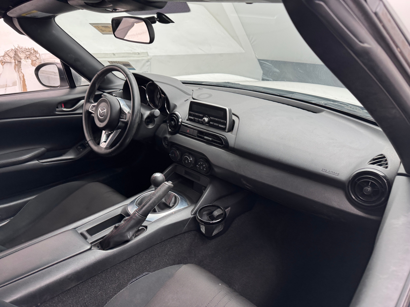 Thumbnail: 2016 Mazda MX-5 Miata - 3