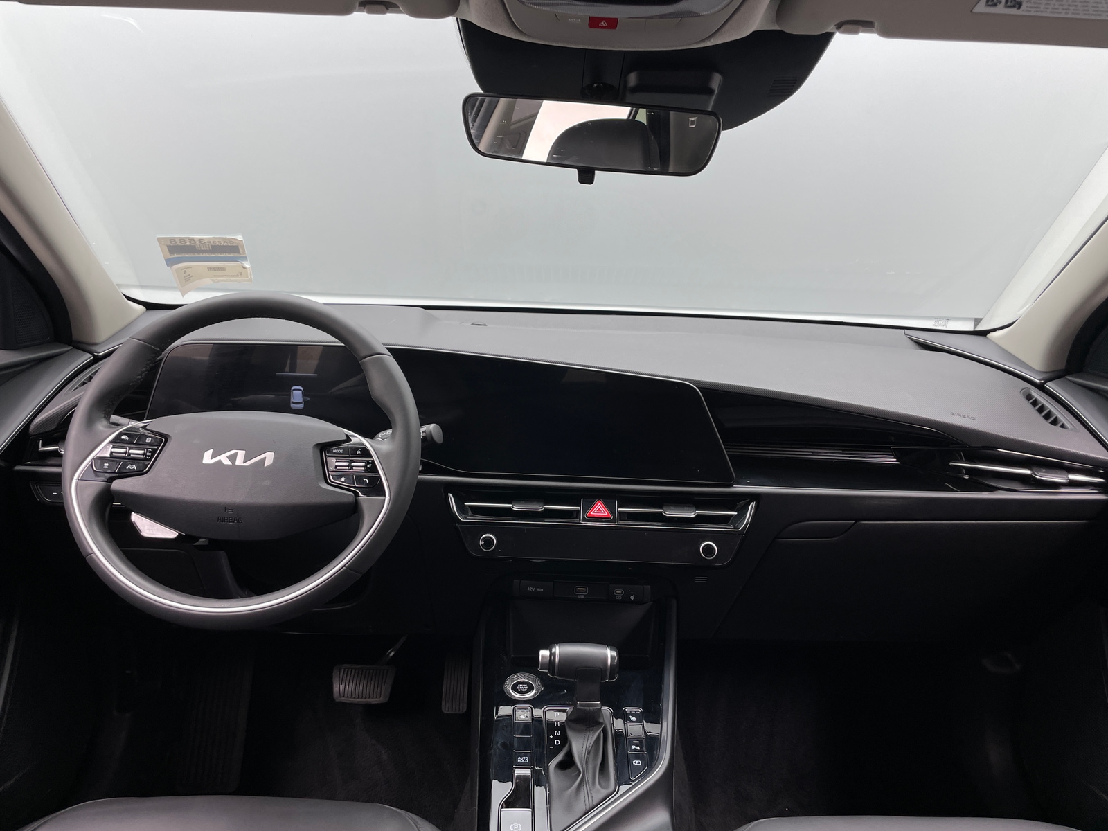 Thumbnail: 2023 Kia Niro - 2