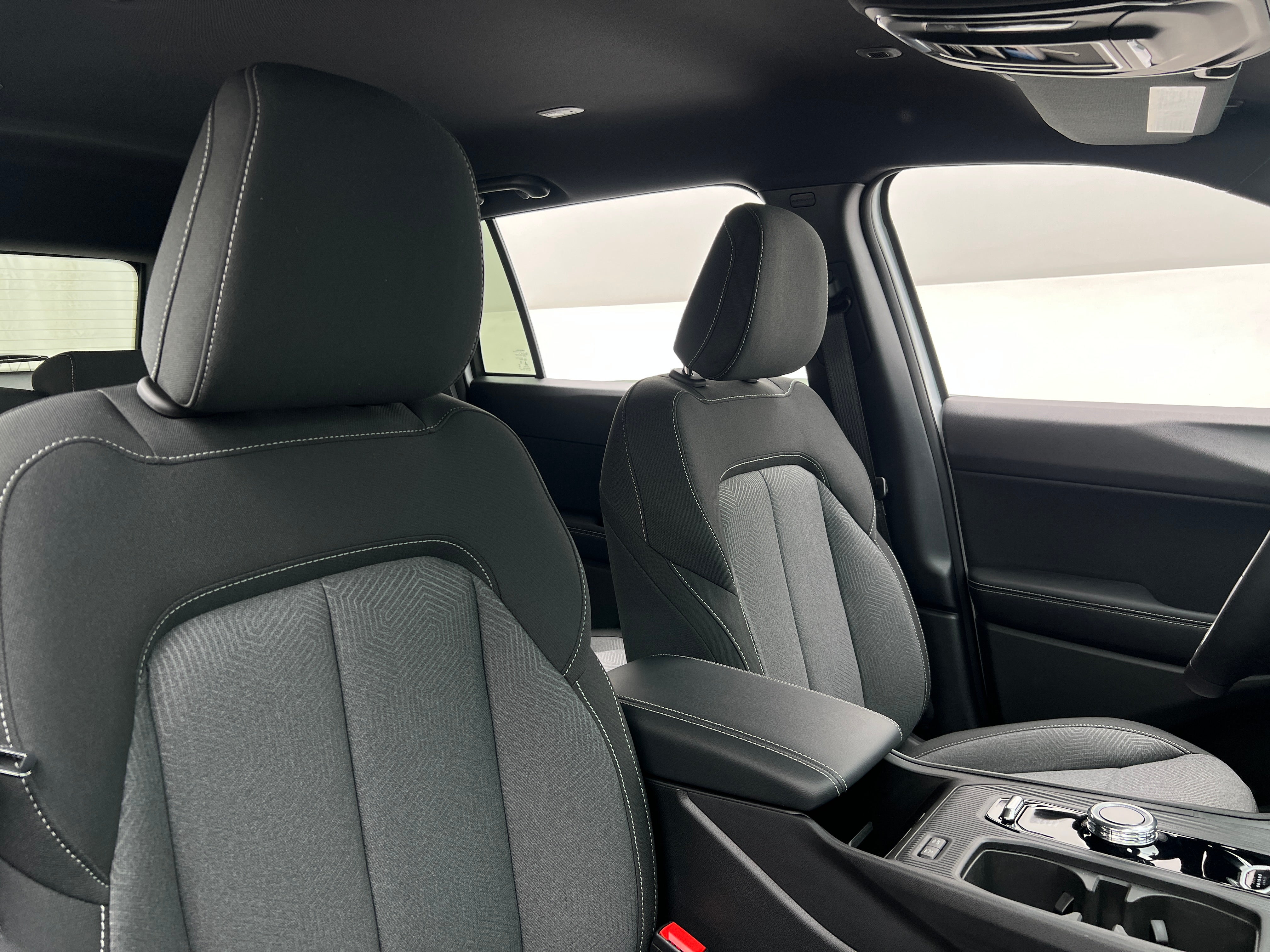 2026 Jeep Cherokee Laredo HEV 4X4's photo
