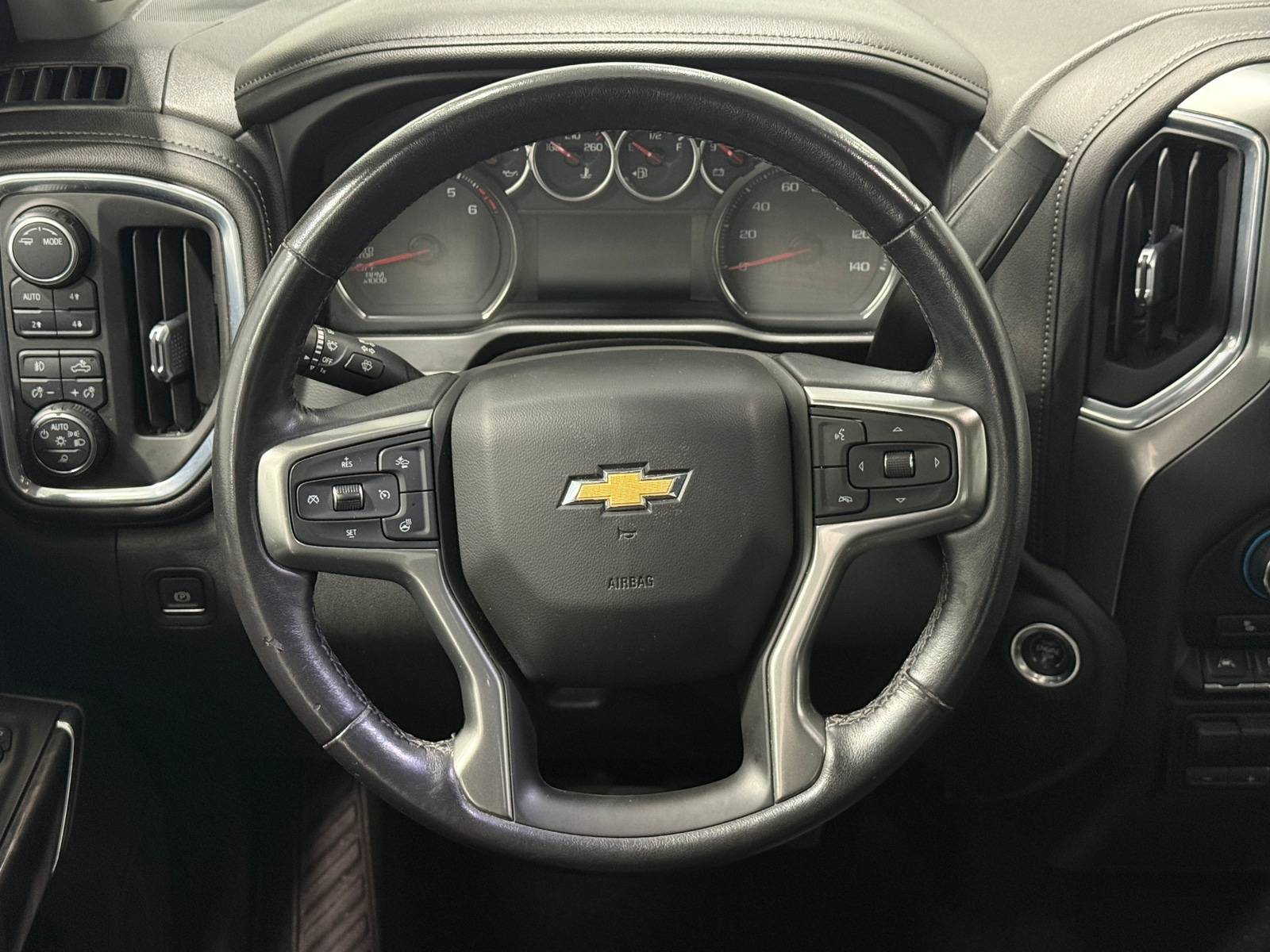 Thumbnail: 2021 Chevrolet Silverado 1500 - 4