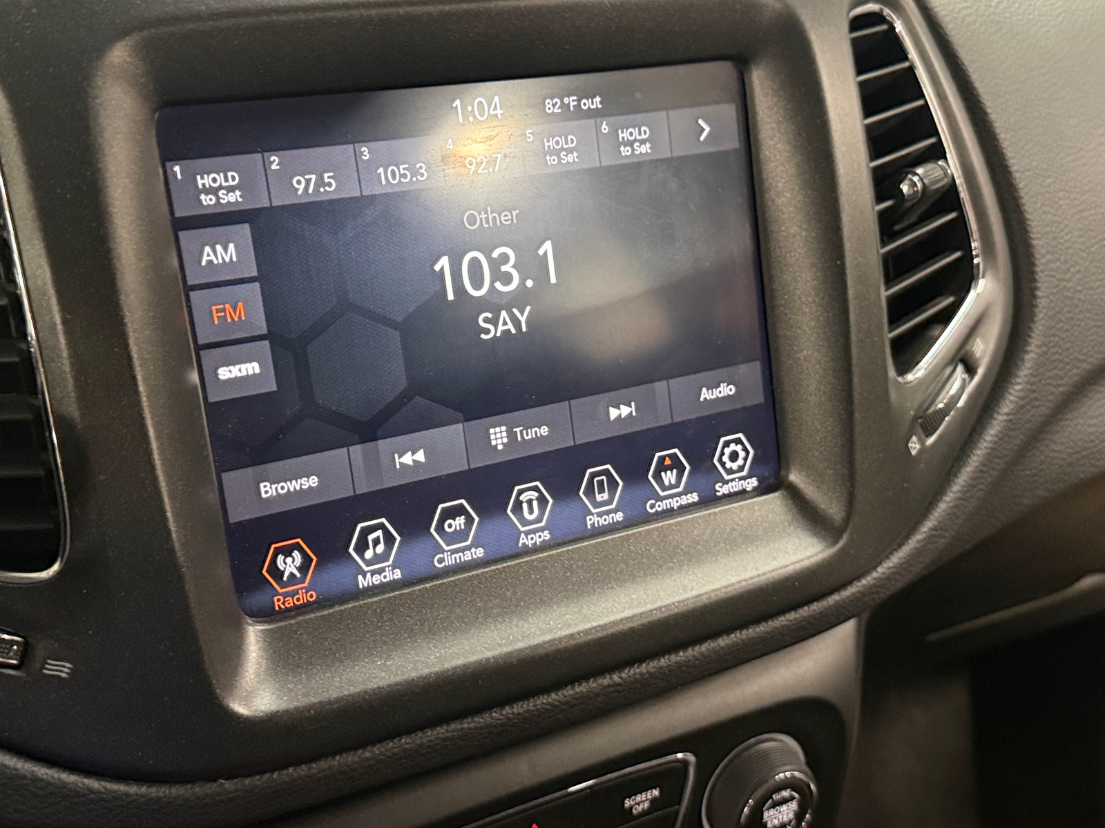 Thumbnail: 2021 Jeep Compass - 3