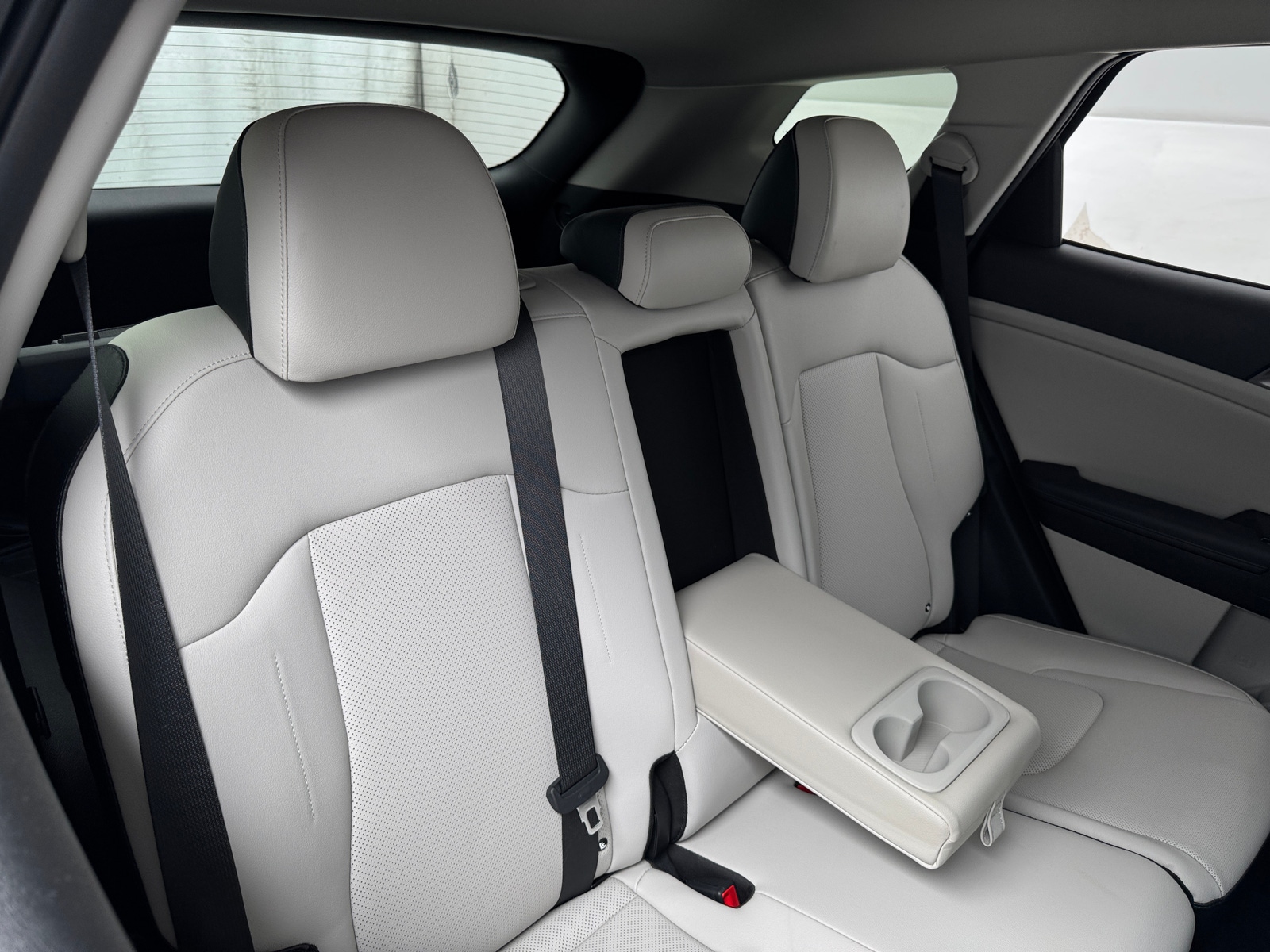 Thumbnail: 2023 Kia Sportage - 5