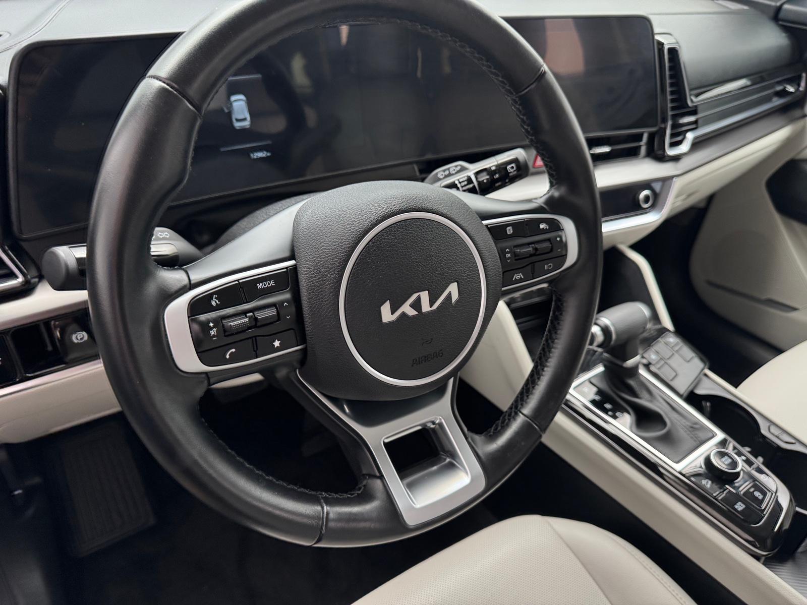 Thumbnail: 2023 Kia Sportage - 4