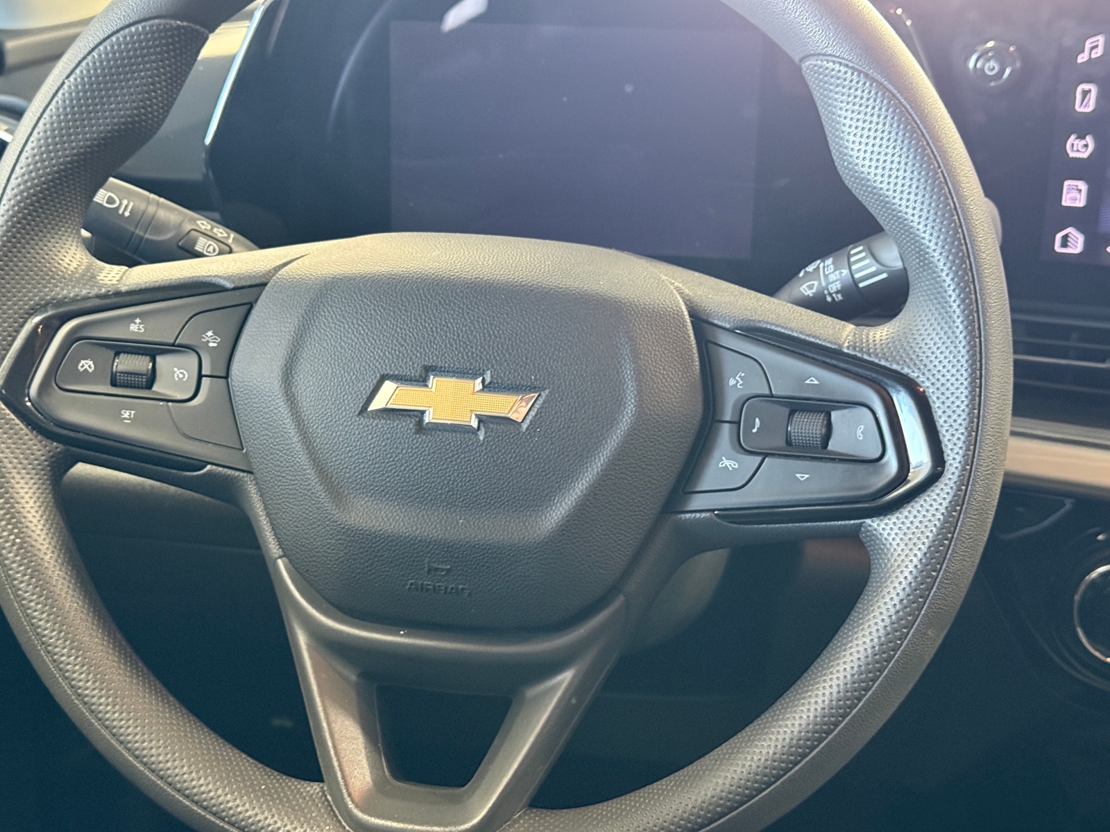 Thumbnail: 2025 Chevrolet Trax - 5