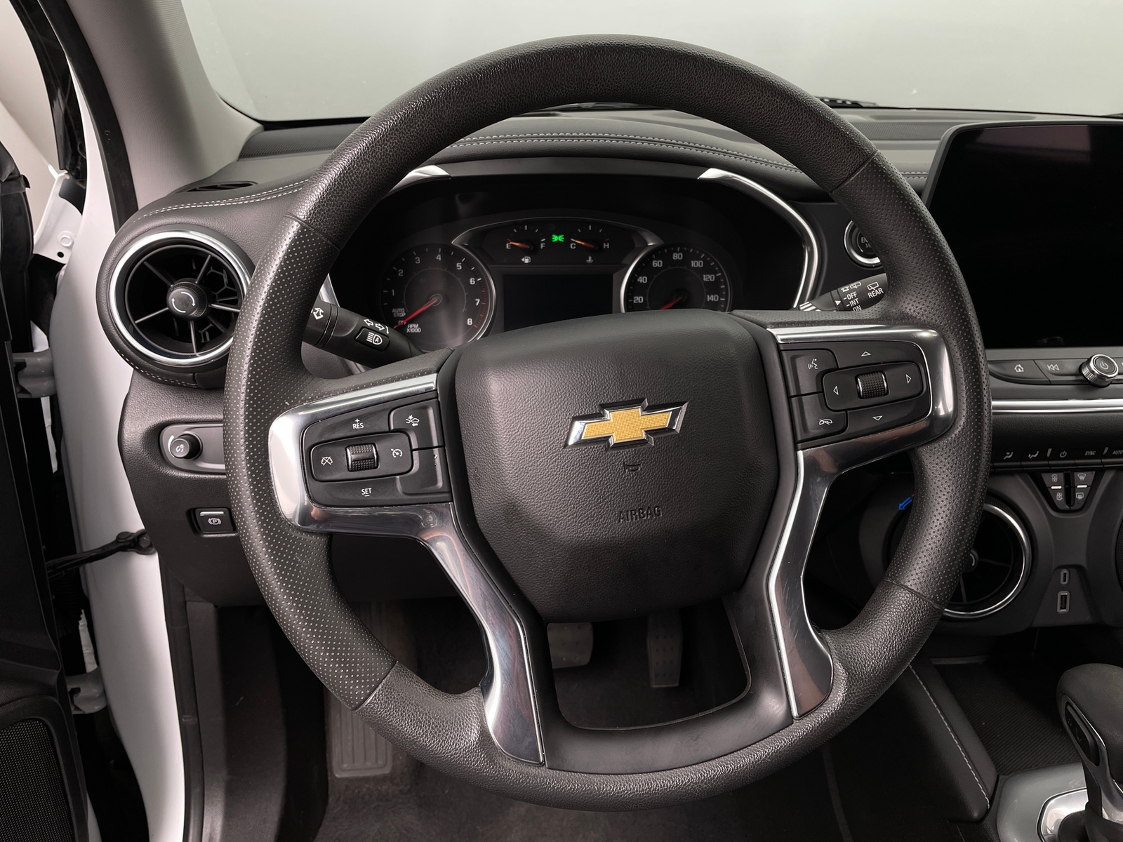 Thumbnail: 2023 Chevrolet Blazer - 5