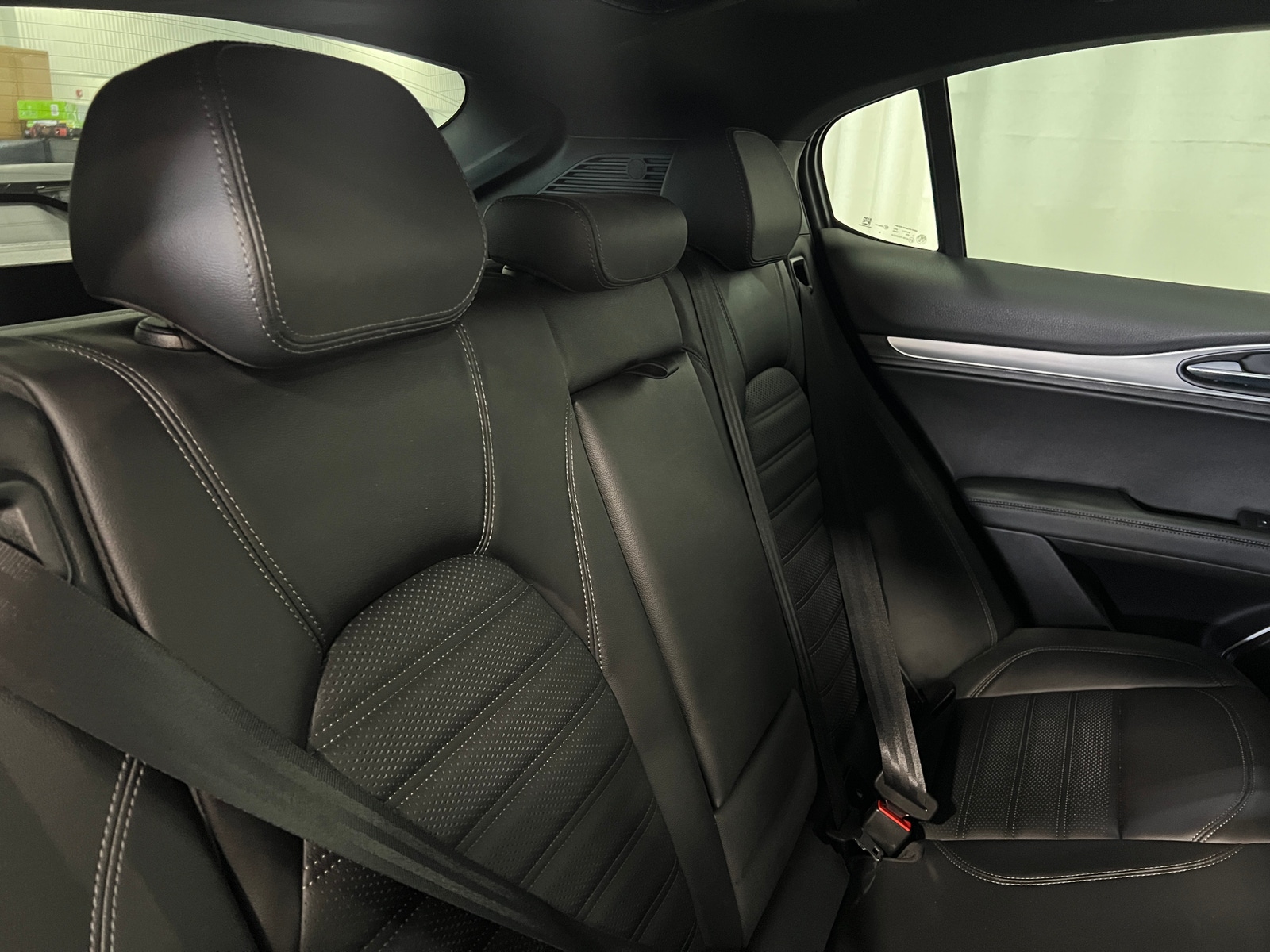 Thumbnail: 2023 Alfa Romeo Stelvio - 5