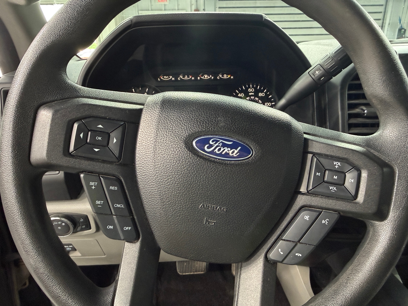 Thumbnail: 2018 Ford Econoline - 5
