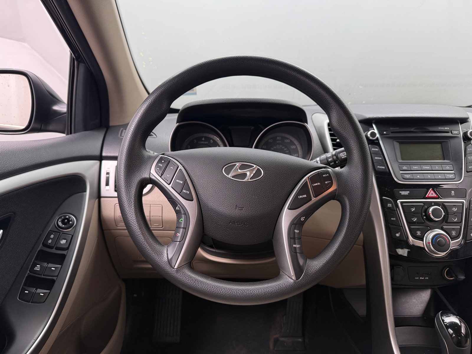 Thumbnail: 2014 Hyundai Elantra - 5