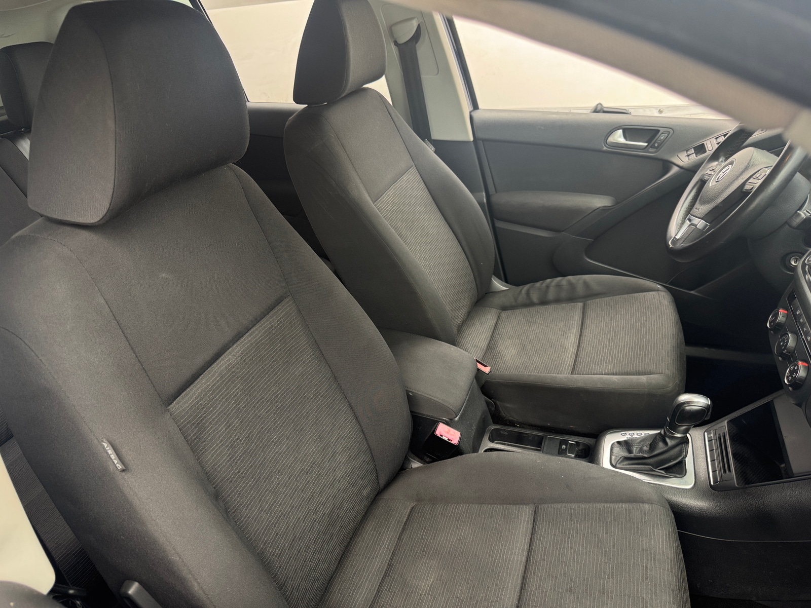 Thumbnail: 2015 Volkswagen Tiguan - 2