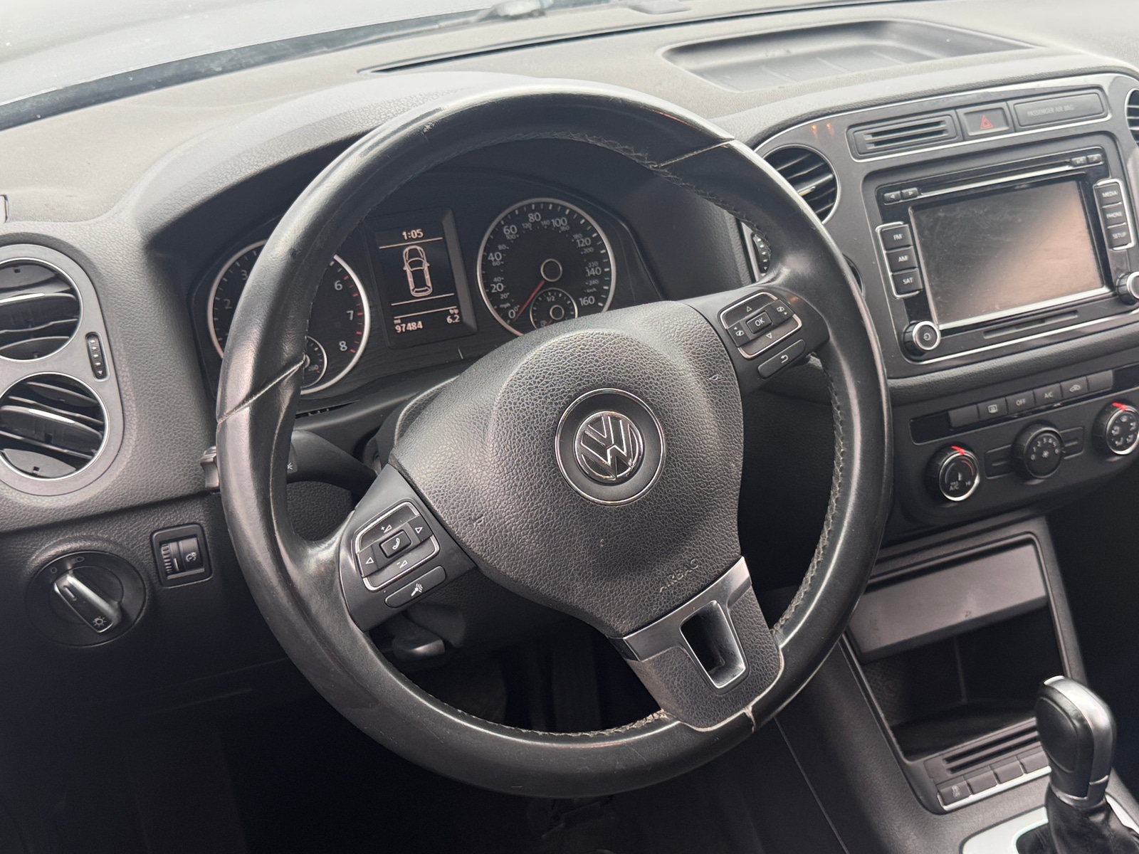 Thumbnail: 2015 Volkswagen Tiguan - 5