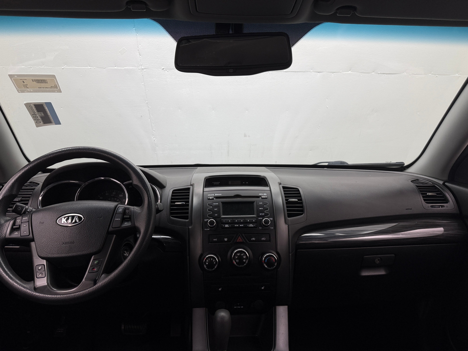 Thumbnail: 2011 Kia Sorento - 3