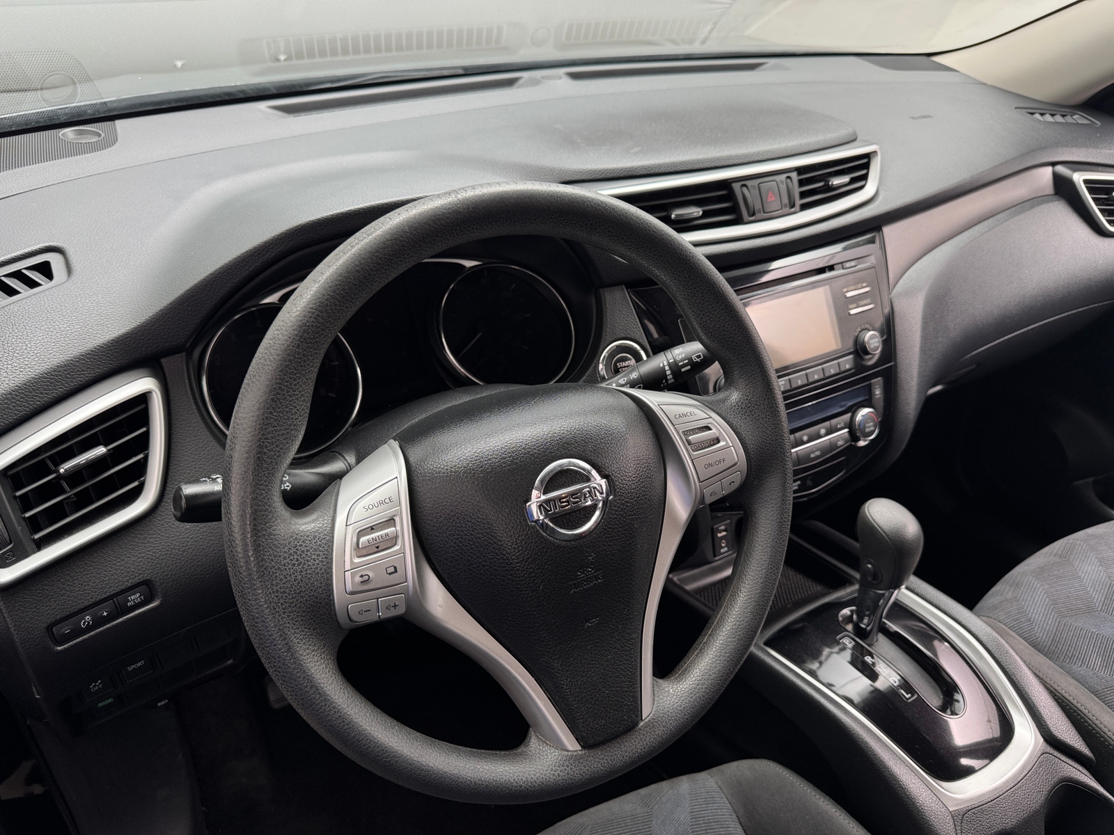 Thumbnail: 2015 Nissan Rogue - 5