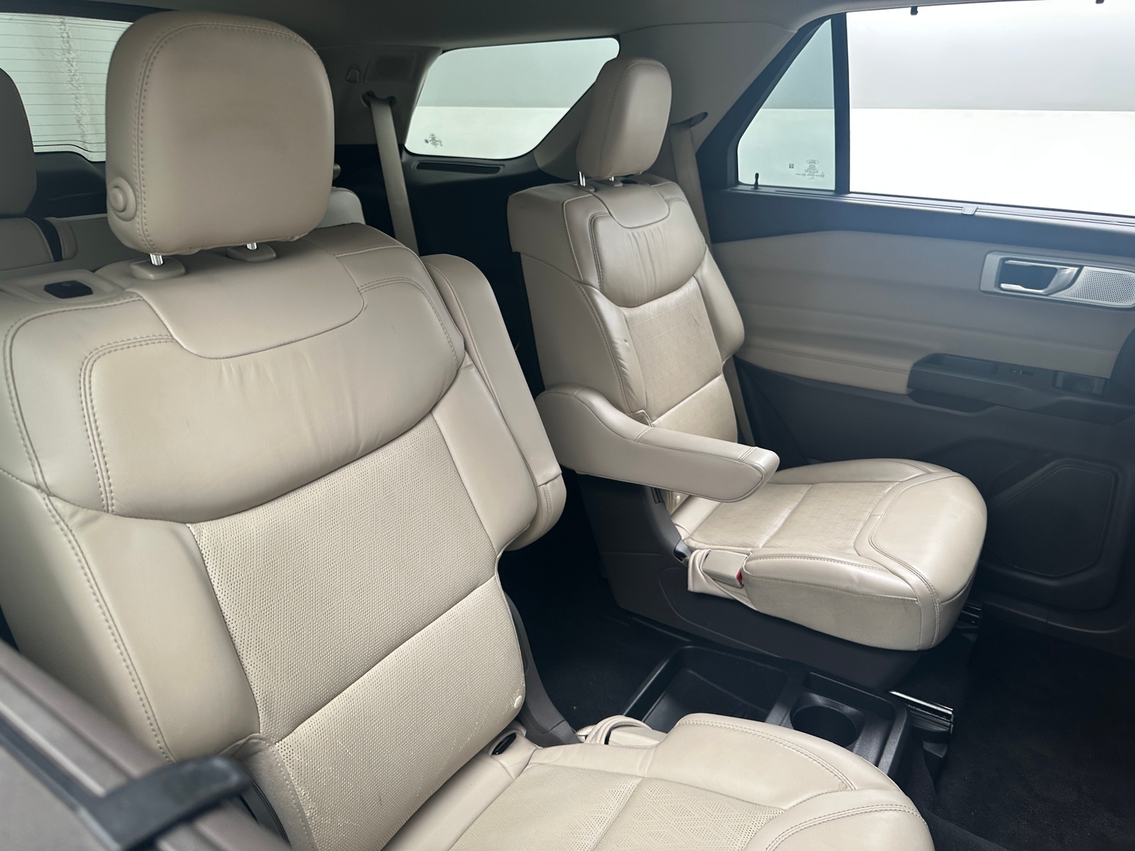 Thumbnail: 2020 Ford Explorer - 5