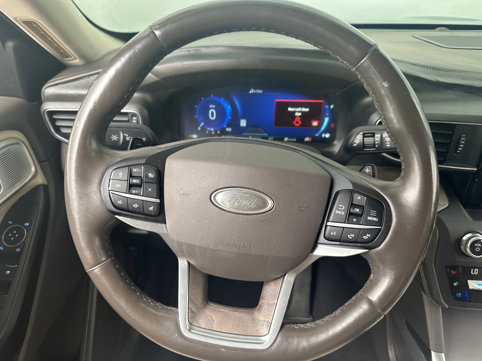 Thumbnail: 2020 Ford Explorer - 4