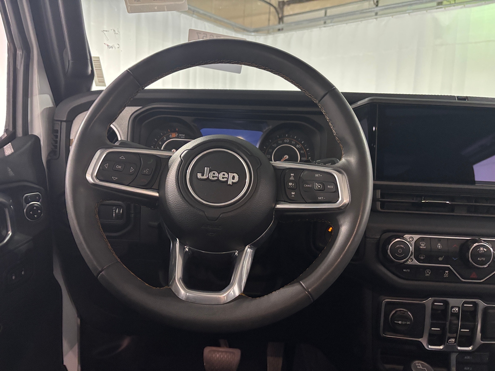 Thumbnail: 2024 Jeep Wrangler - 5