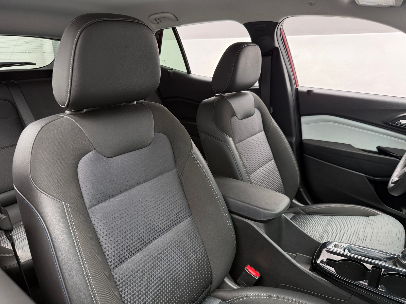 Thumbnail: 2025 Chevrolet Trax - 2