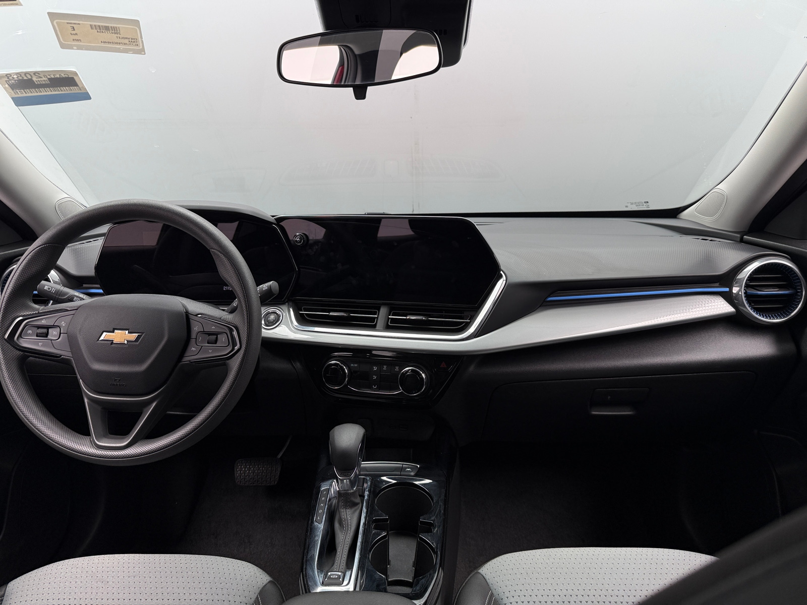 Thumbnail: 2025 Chevrolet Trax - 3
