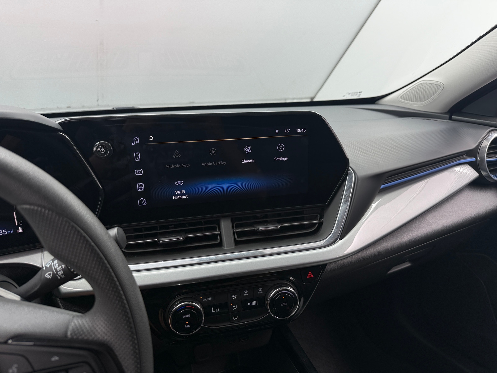 Thumbnail: 2025 Chevrolet Trax - 4