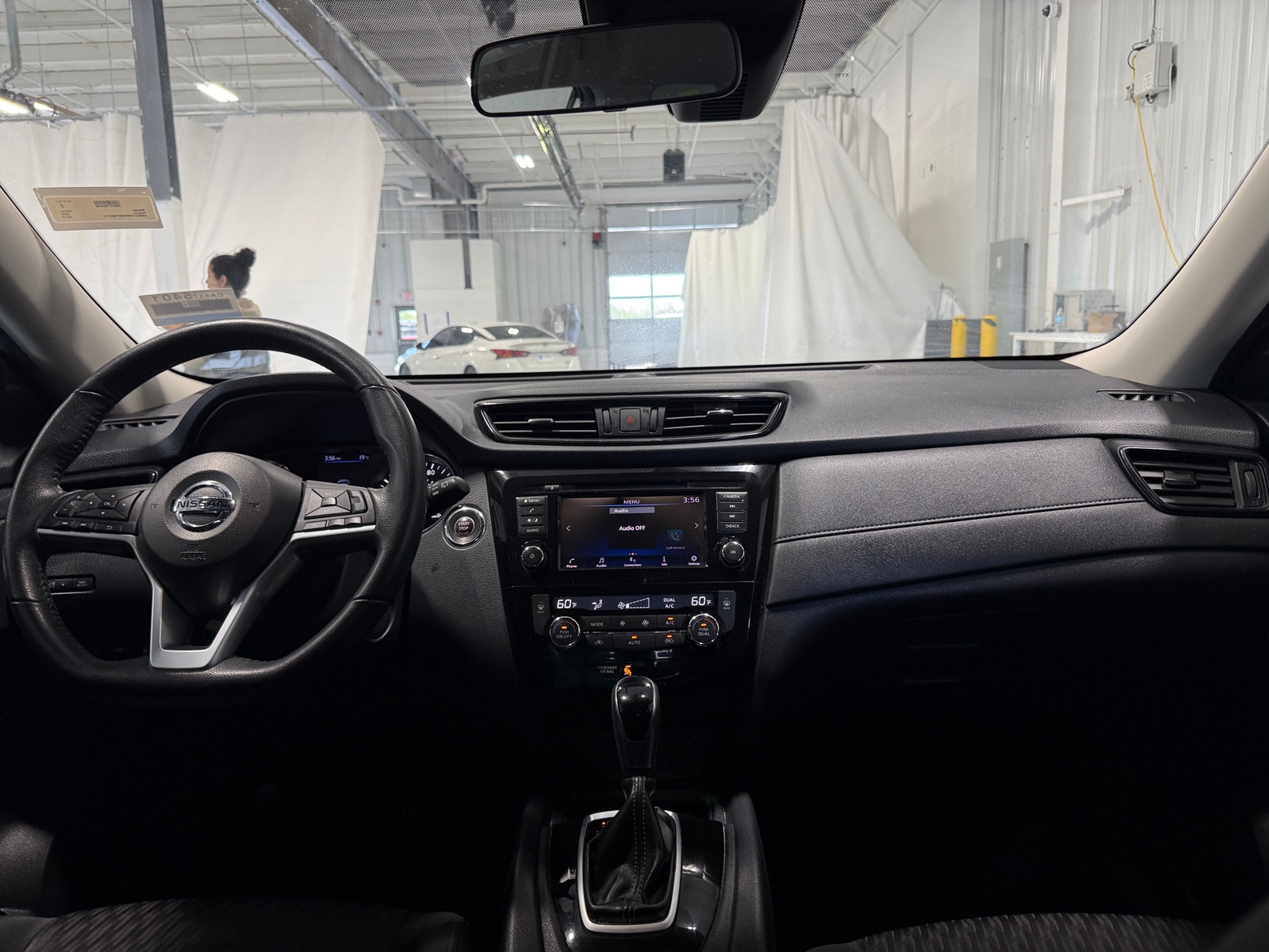 Thumbnail: 2019 Nissan Rogue - 3