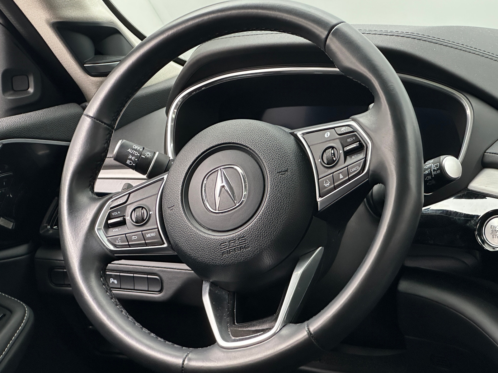 Thumbnail: 2025 Acura MDX - 4