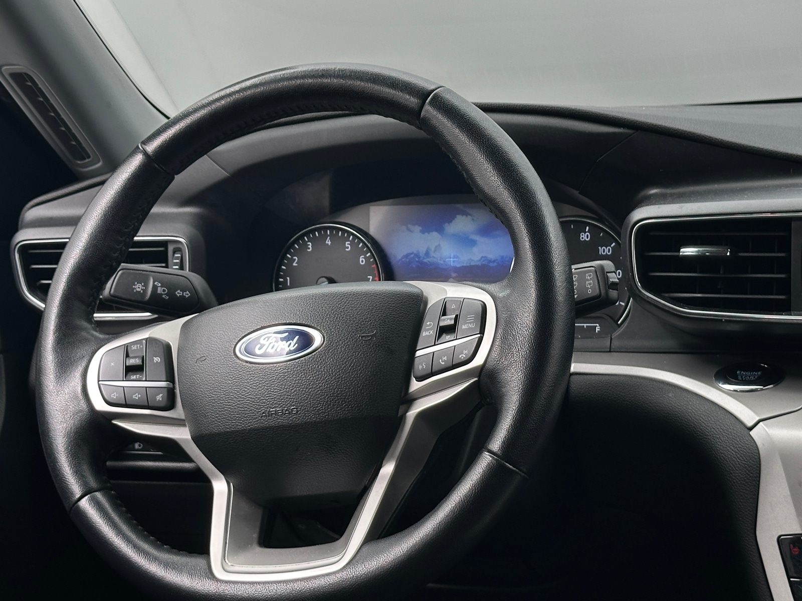Thumbnail: 2022 Ford Explorer - 5