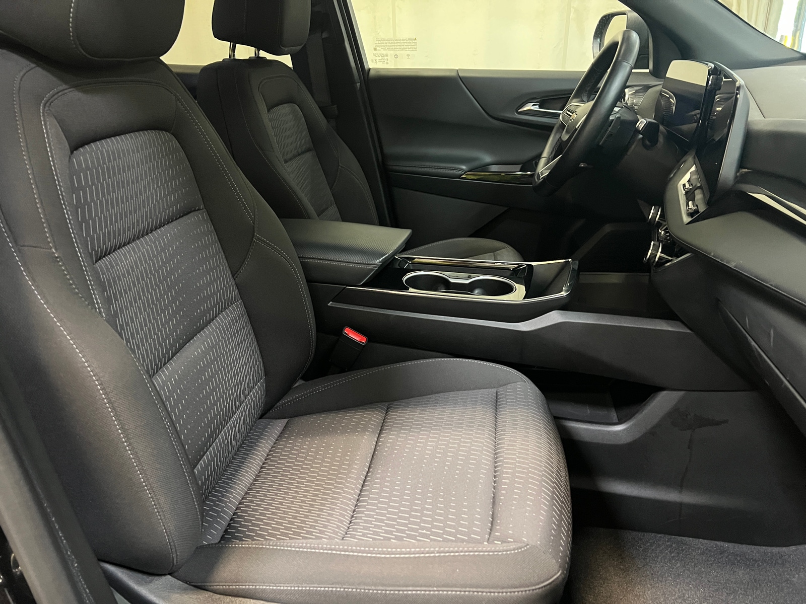 Thumbnail: 2025 Chevrolet Equinox - 2