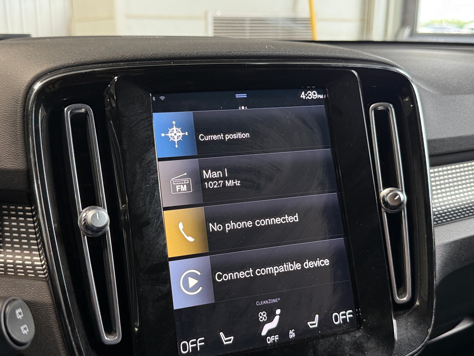 Thumbnail: 2021 Volvo XC40 - 3