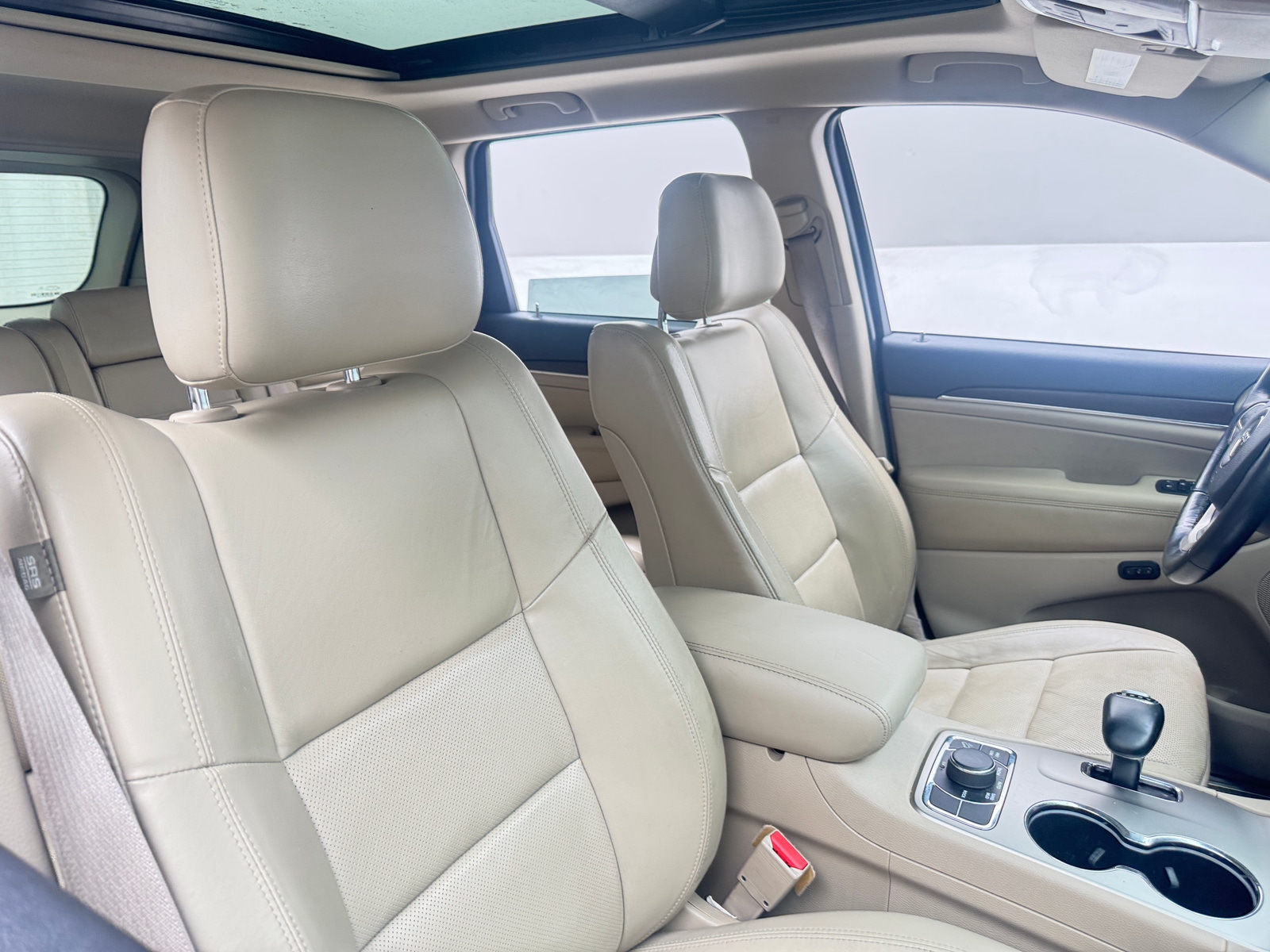 Thumbnail: 2015 Jeep Grand Cherokee - 2