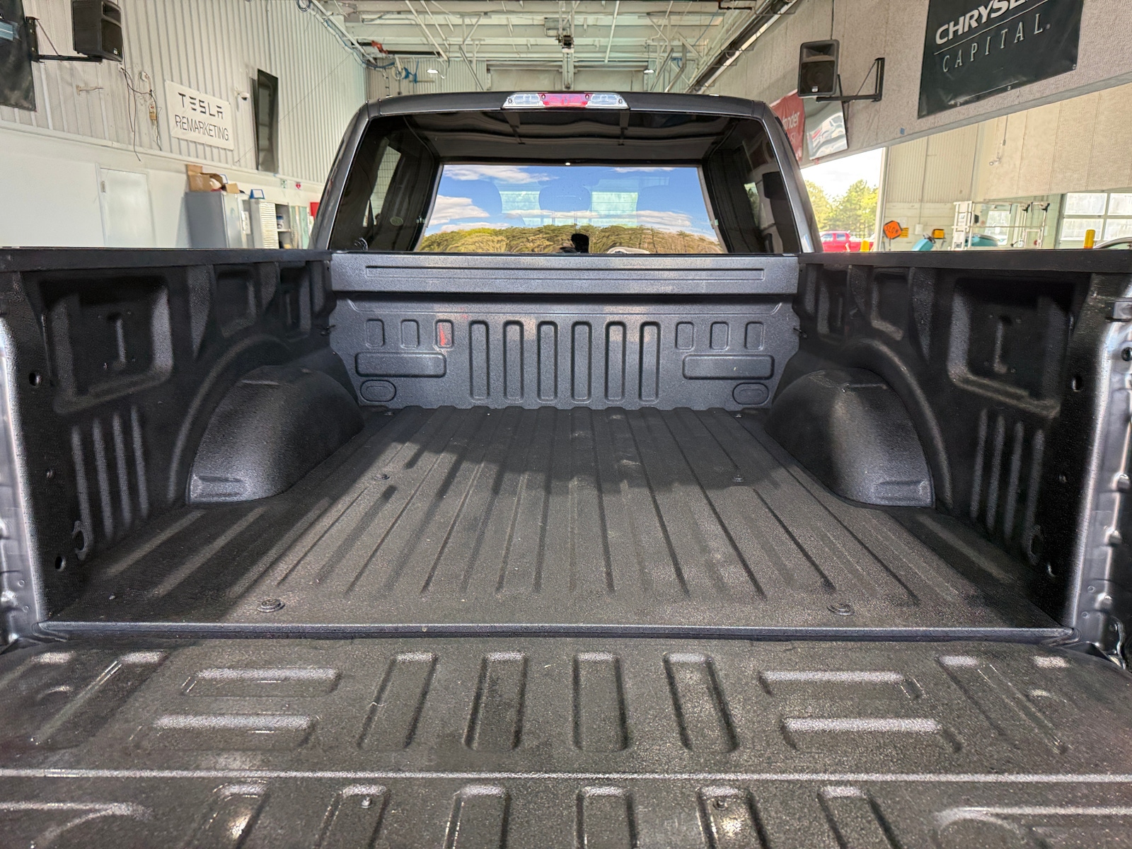 Thumbnail: 2019 Ford Econoline - 7