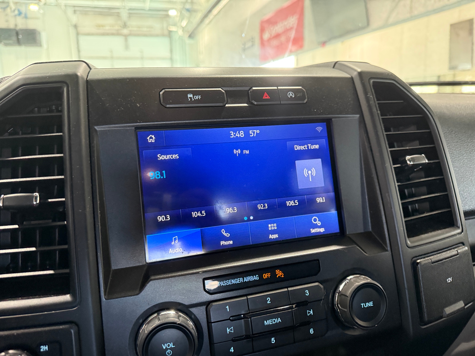 Thumbnail: 2019 Ford Econoline - 4
