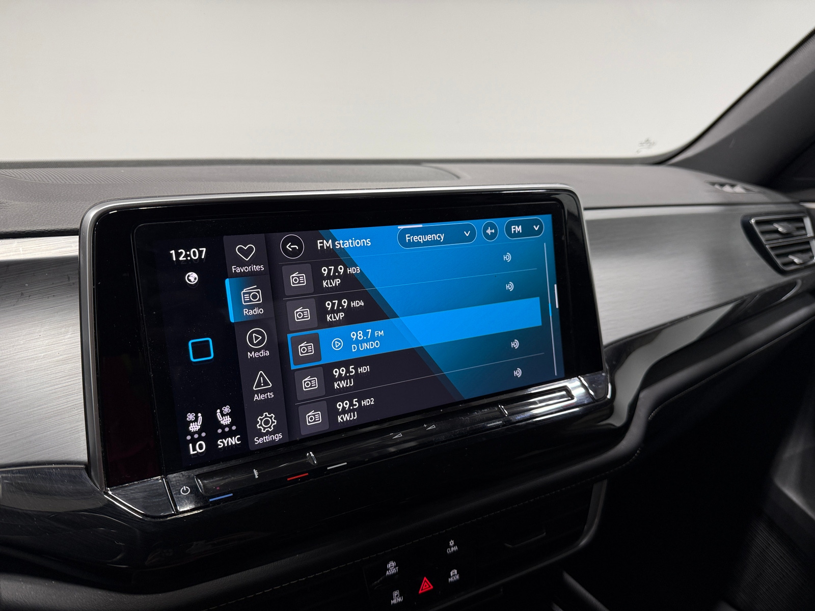 Thumbnail: 2025 Volkswagen Atlas - 4