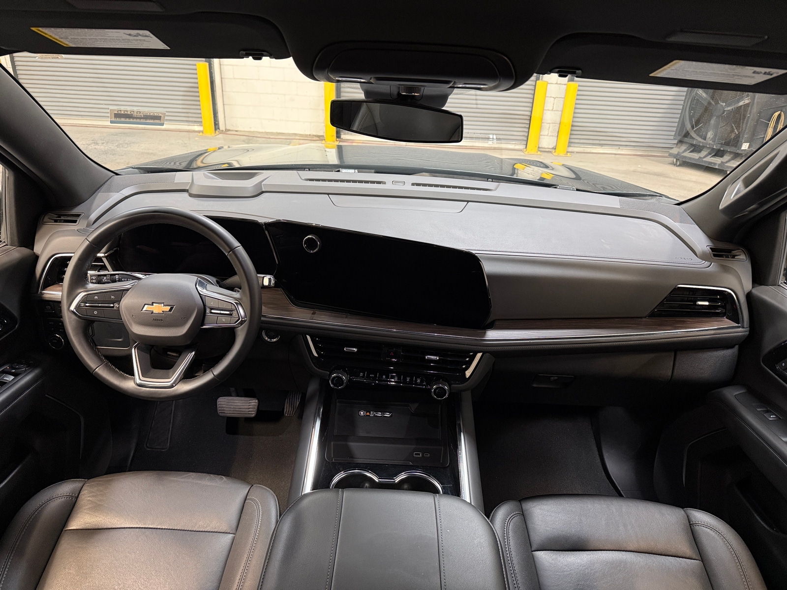 Thumbnail: 2025 Chevrolet Tahoe - 2