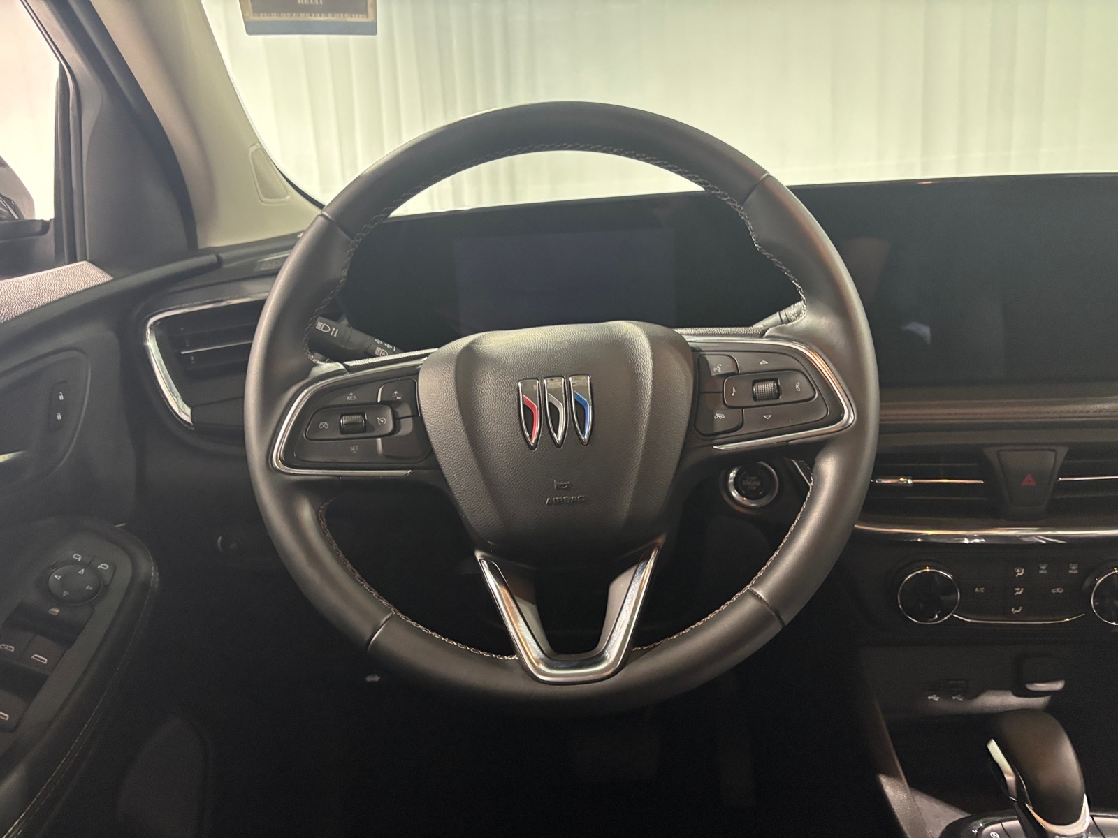 Thumbnail: 2025 Buick Encore GX - 4