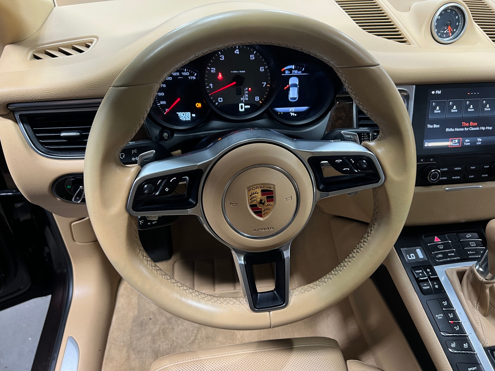 Thumbnail: 2017 Porsche Macan - 4