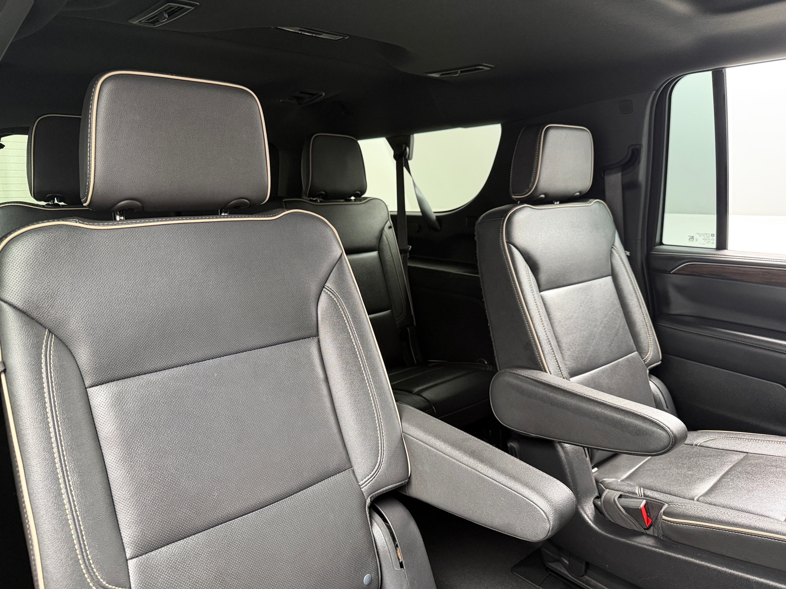 Thumbnail: 2022 Chevrolet Suburban - 5