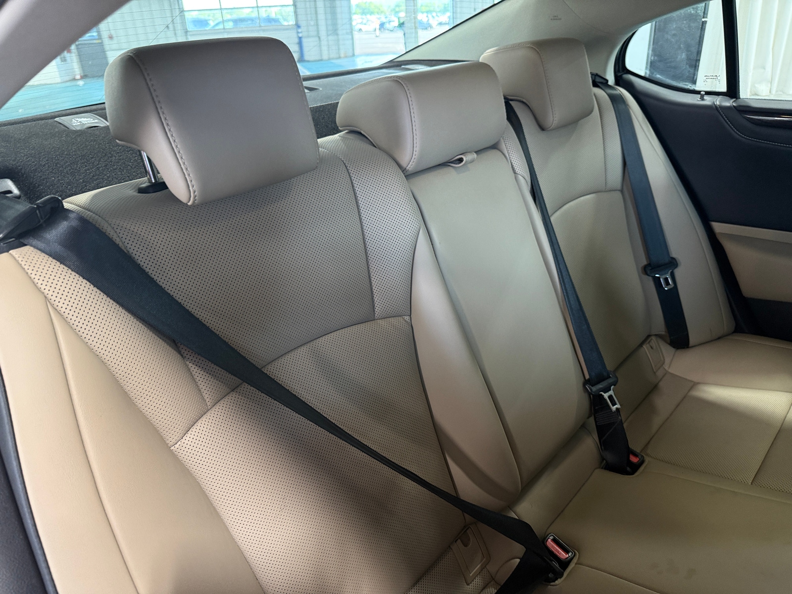 Thumbnail: 2019 Lexus ES - 6
