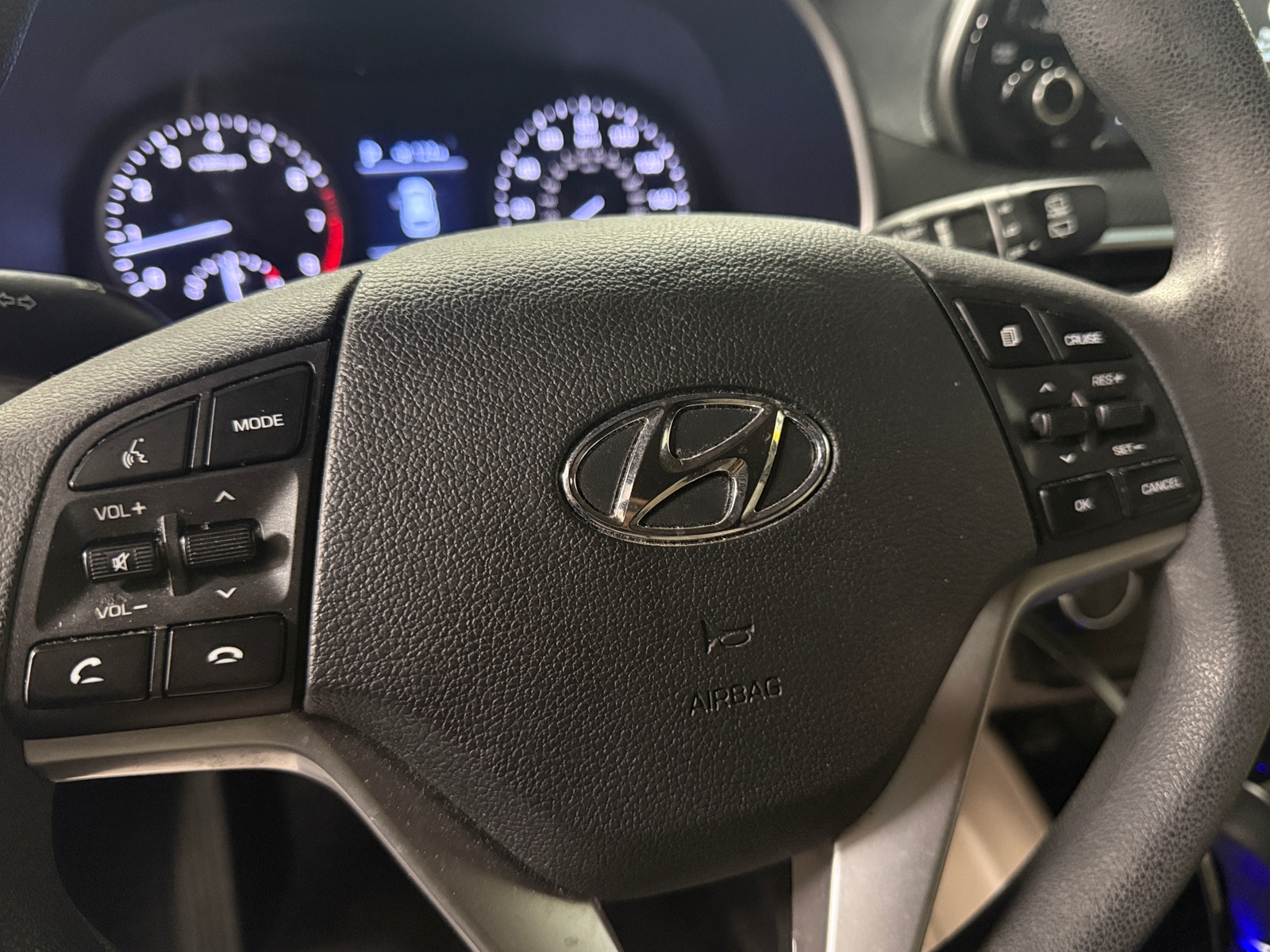 Thumbnail: 2019 Hyundai Tucson - 5