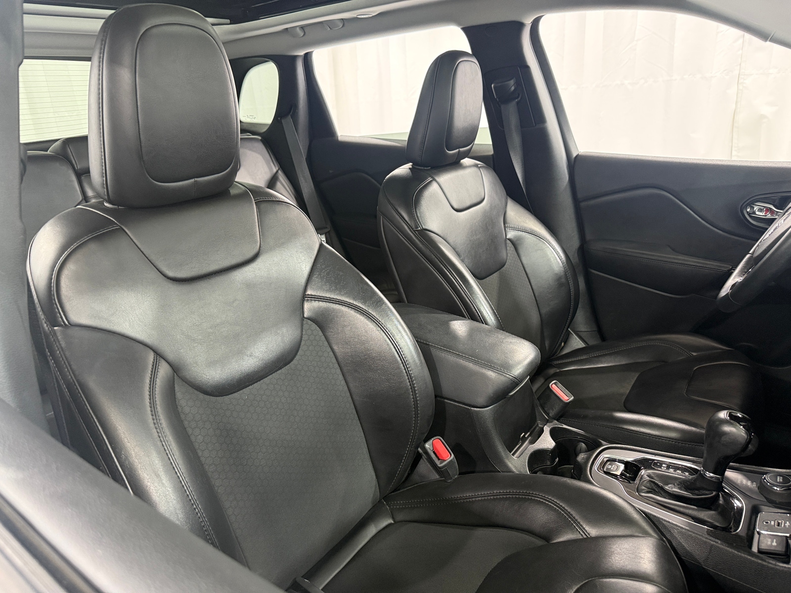 Thumbnail: 2019 Jeep Cherokee - 2