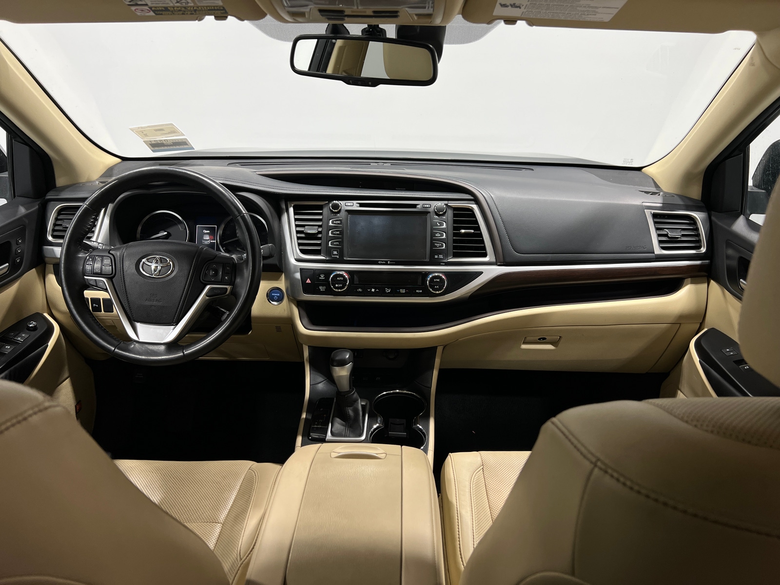 Thumbnail: 2015 Toyota Highlander - 2