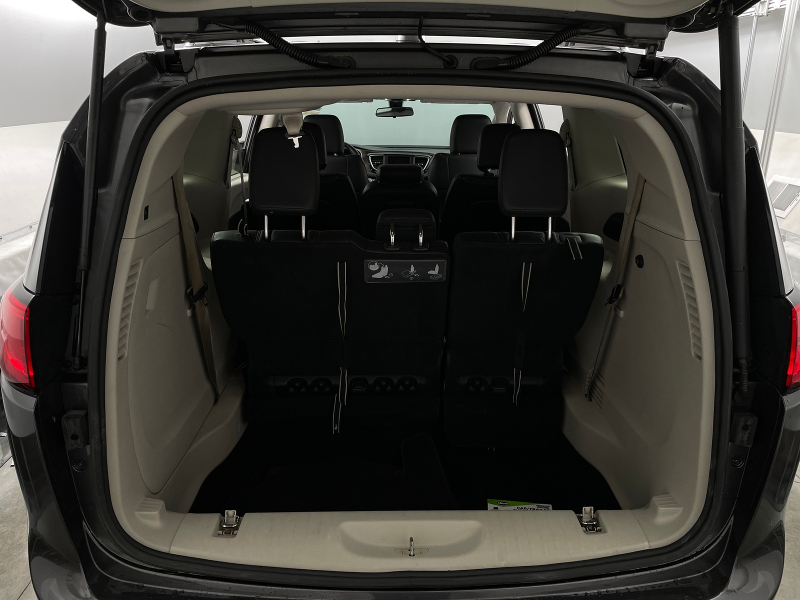 Thumbnail: 2018 Chrysler Pacifica - 6