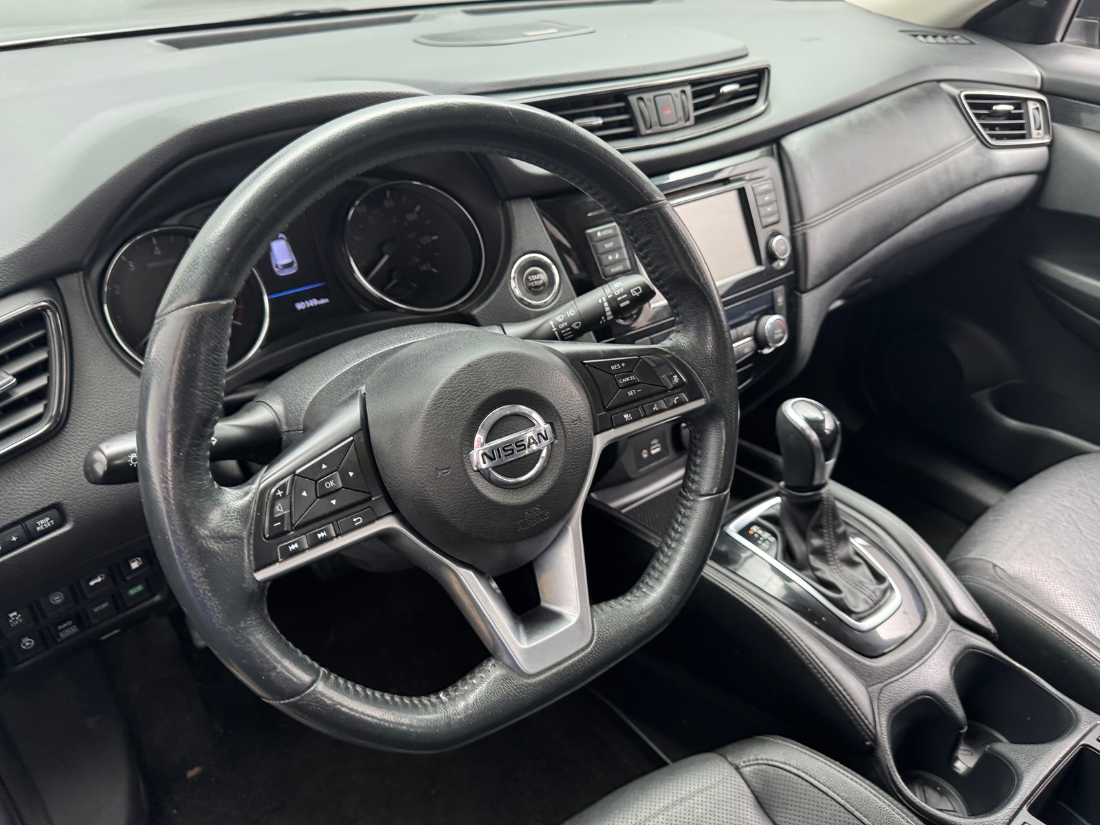 Thumbnail: 2018 Nissan Rogue - 4