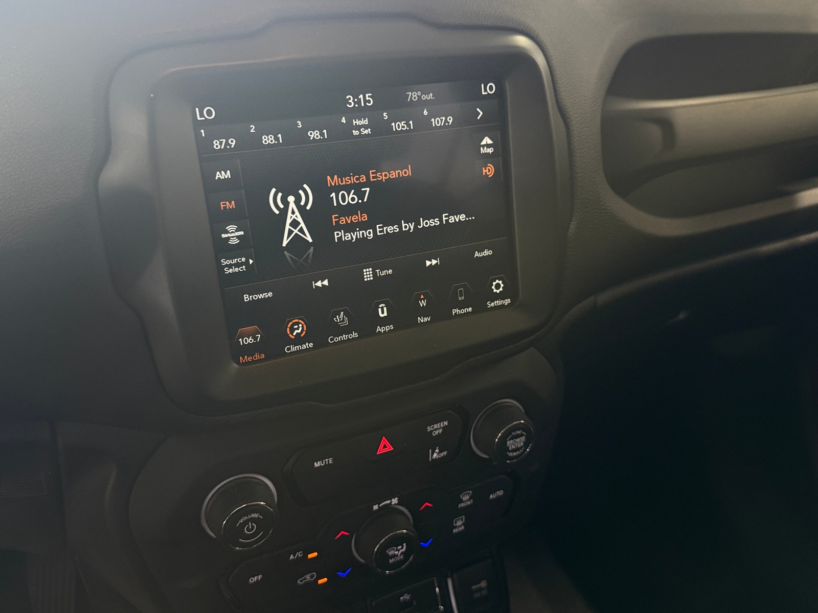Thumbnail: 2021 Jeep Renegade - 4