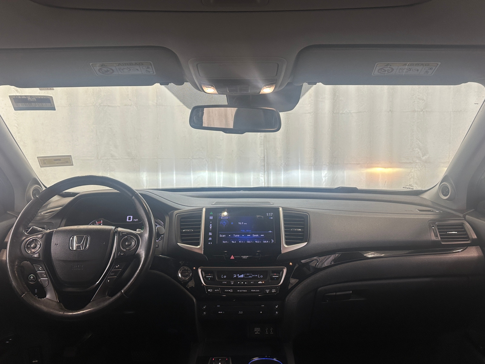 Thumbnail: 2016 Honda Pilot - 2