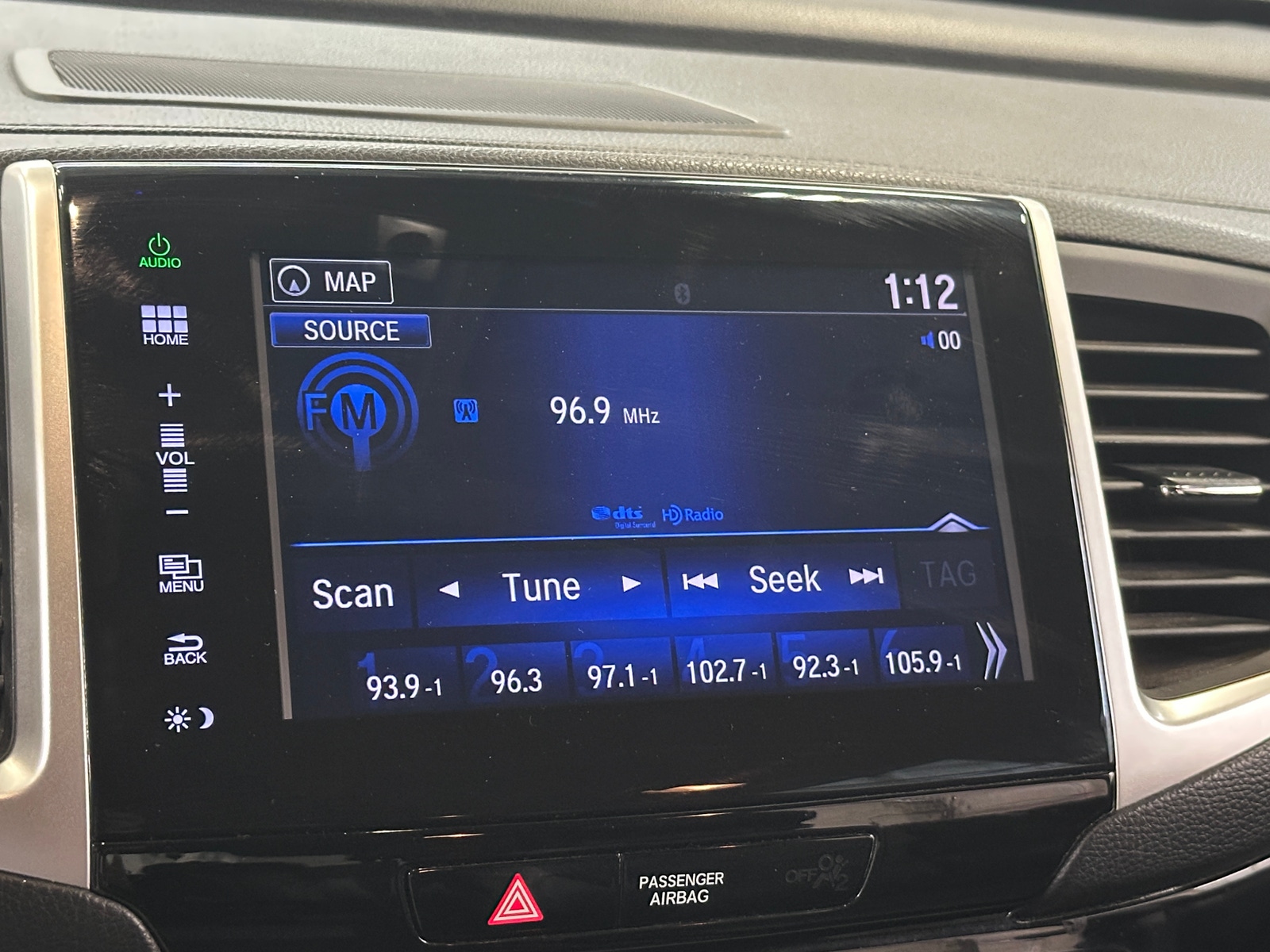 Thumbnail: 2016 Honda Pilot - 3