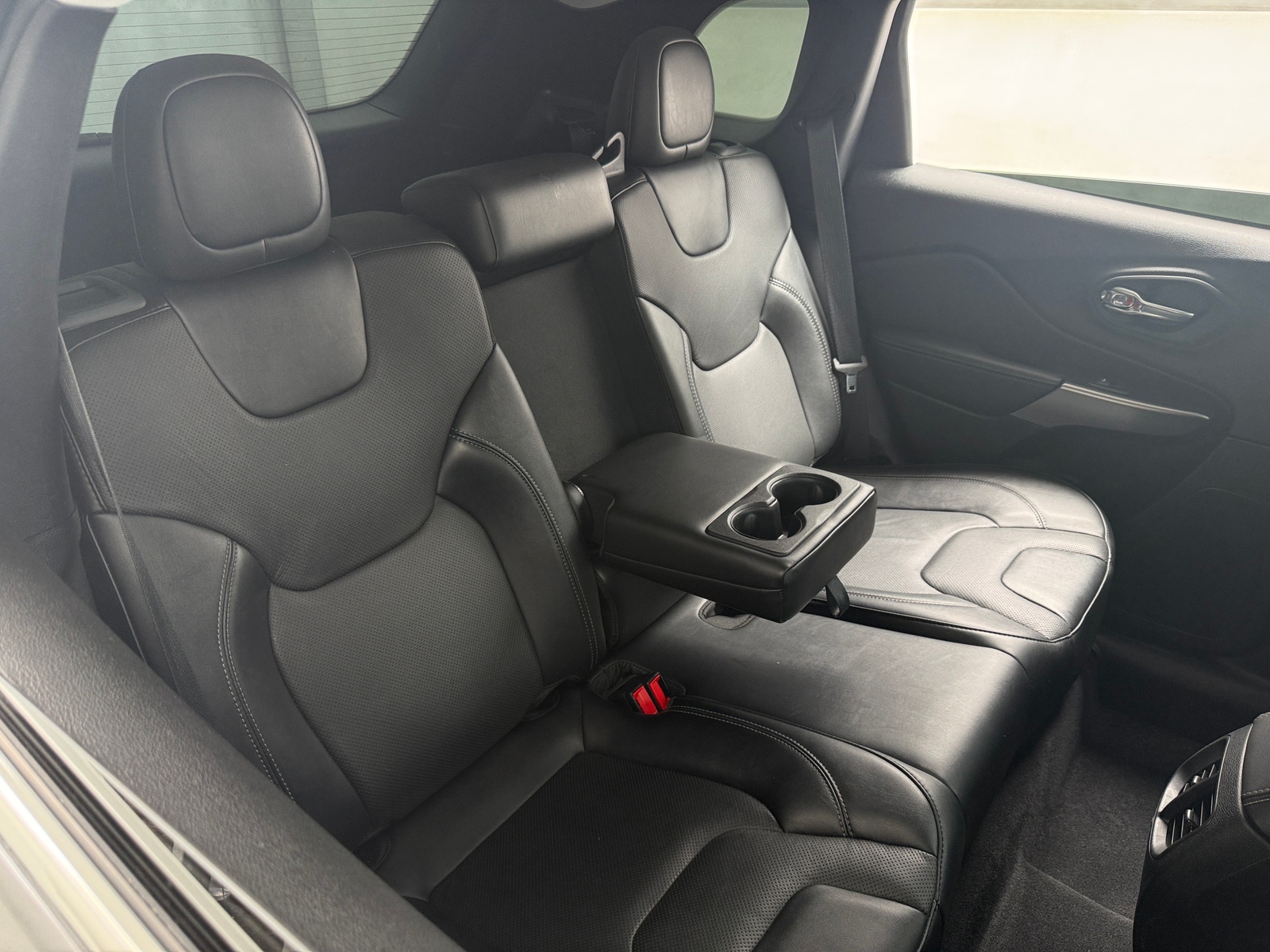 Thumbnail: 2022 Jeep Cherokee - 5
