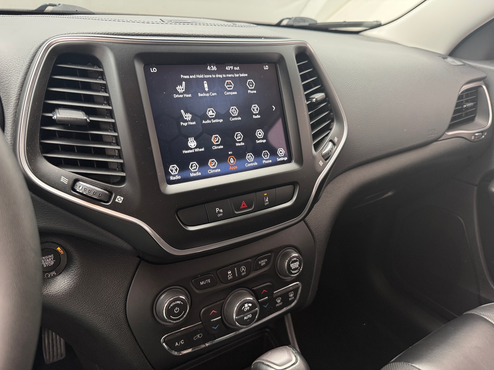 Thumbnail: 2022 Jeep Cherokee - 3