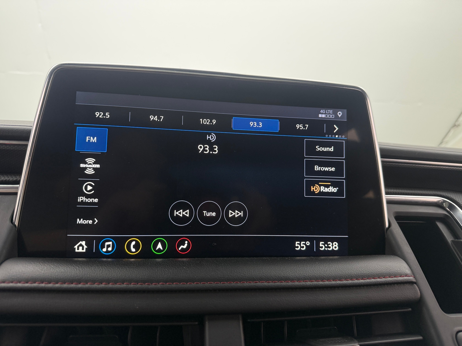 Thumbnail: 2021 Chevrolet Tahoe - 3