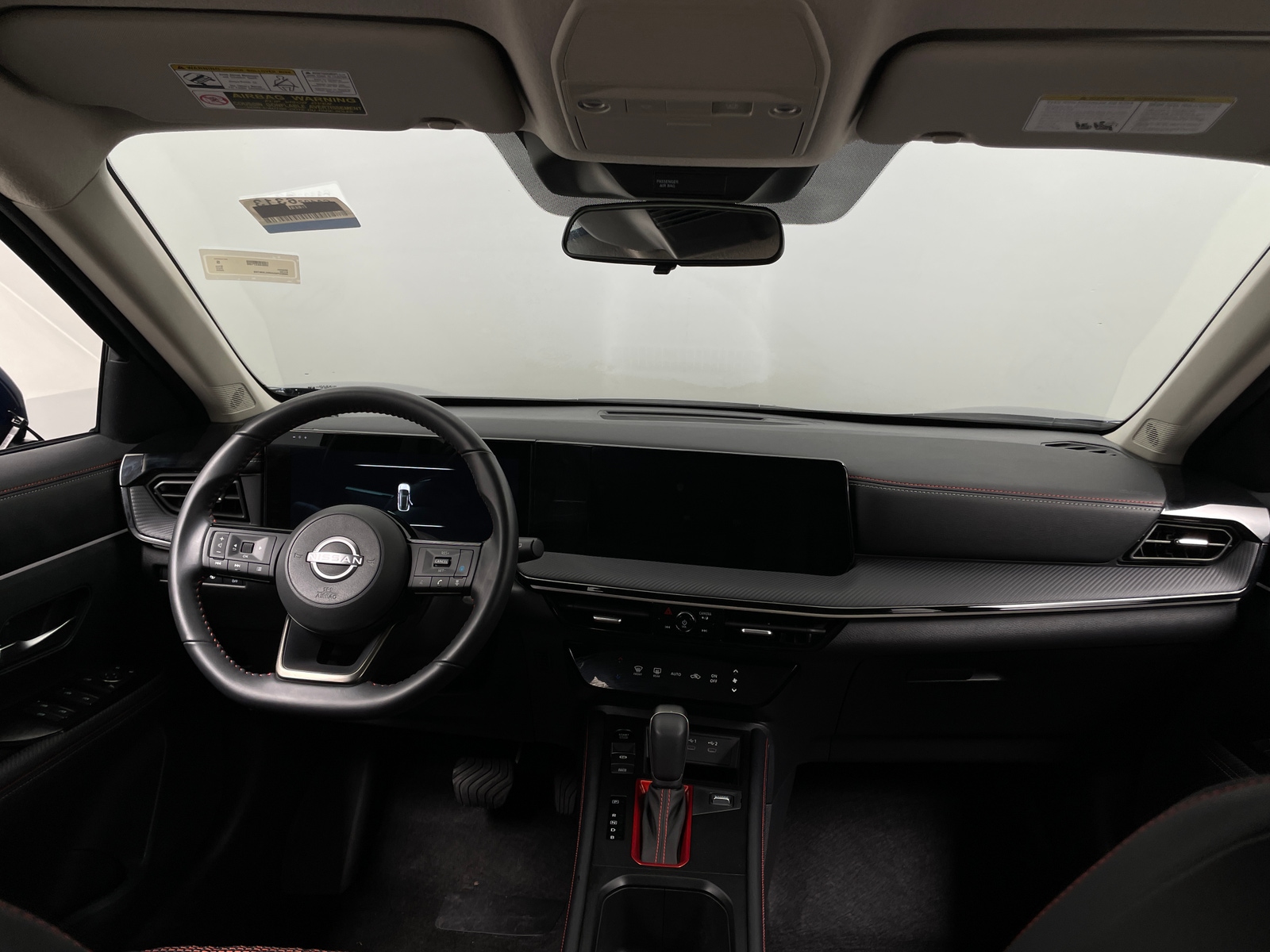 Thumbnail: 2025 Nissan Kicks - 2