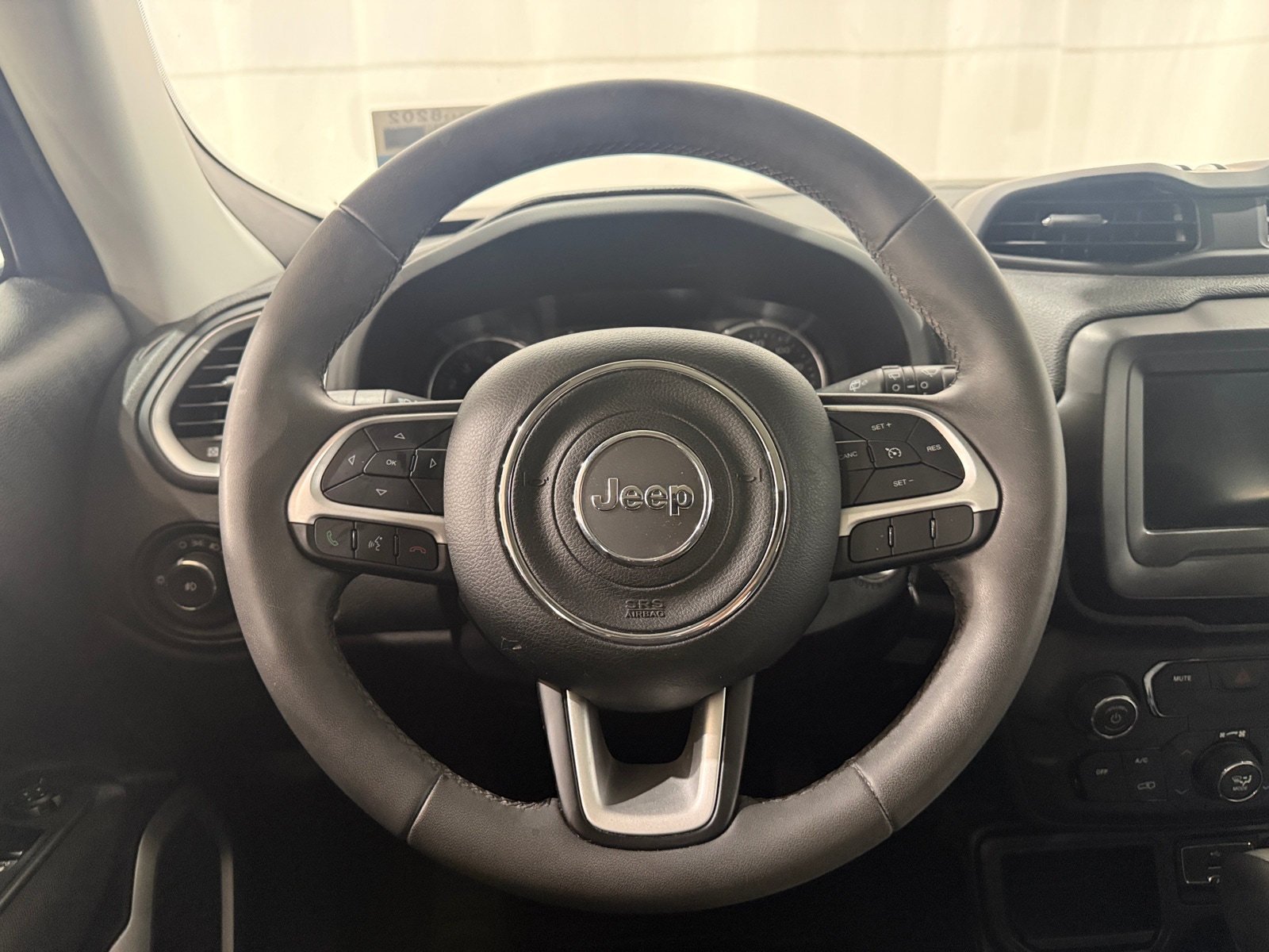Thumbnail: 2018 Jeep Renegade - 5